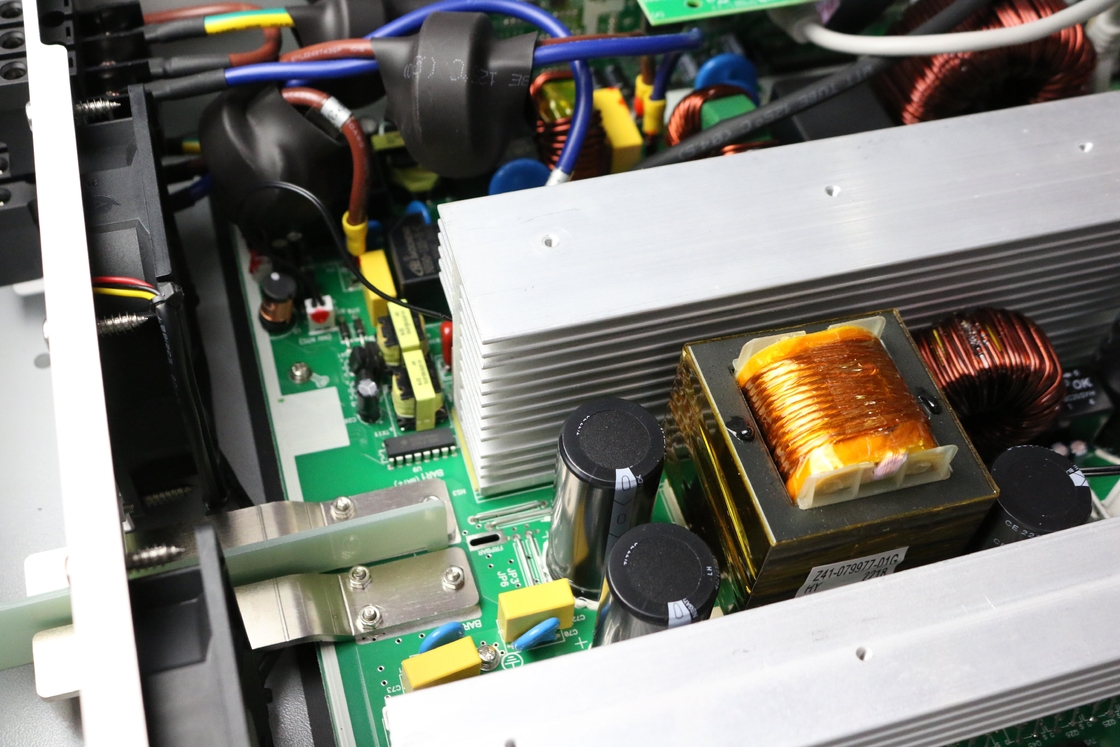 100A MPPT Off Grid Inverter Hybrid Solar 3.5KW High Frequency Sine Wave Inverter